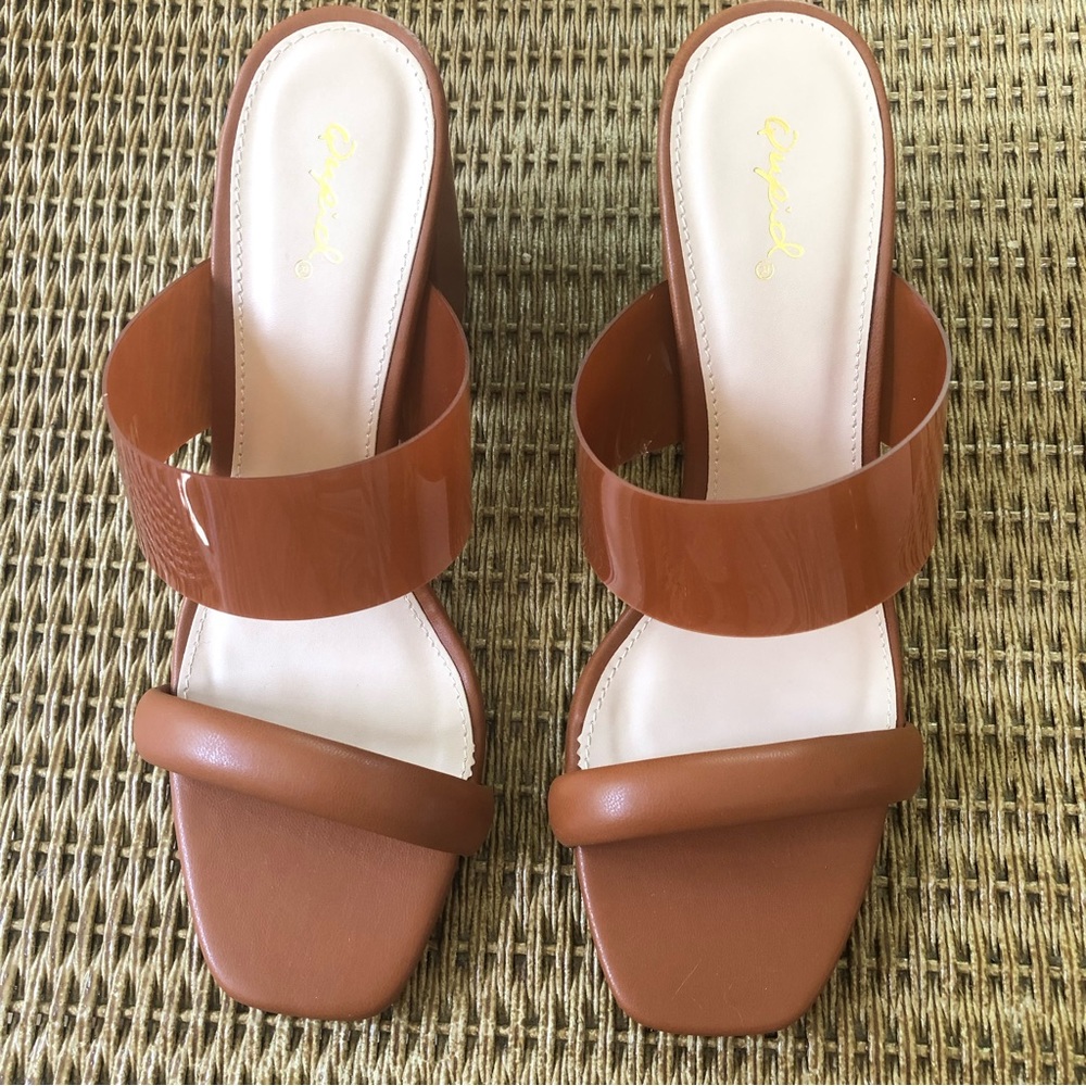 🌼🌼 Block Heel Strappy Sandal 🌼🌼 - Picture 5 of 11